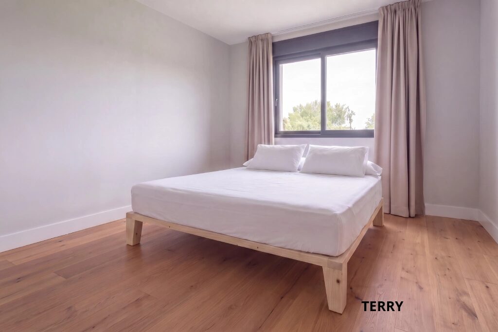 מיטת בסיס TERRY